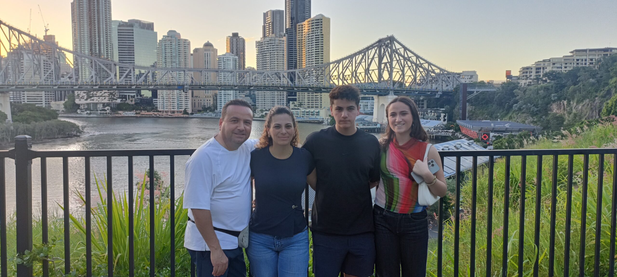 Family on a guided tour - the easiest way to spend 5 days in Brisbane stress-free