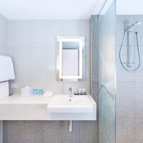 holiday-inn-express-brisbane-4951191878-4x3