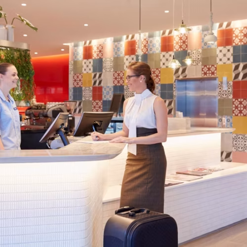 holiday-inn-express-brisbane-5021055808-4x3